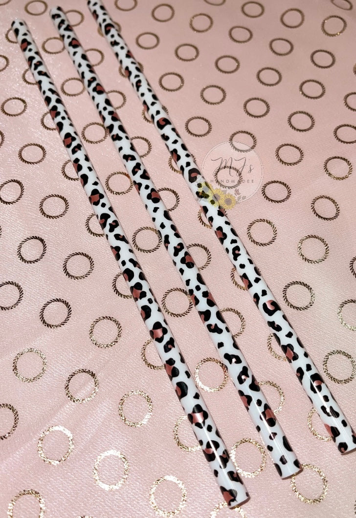 White Cheetah Print Reusable Straw 9